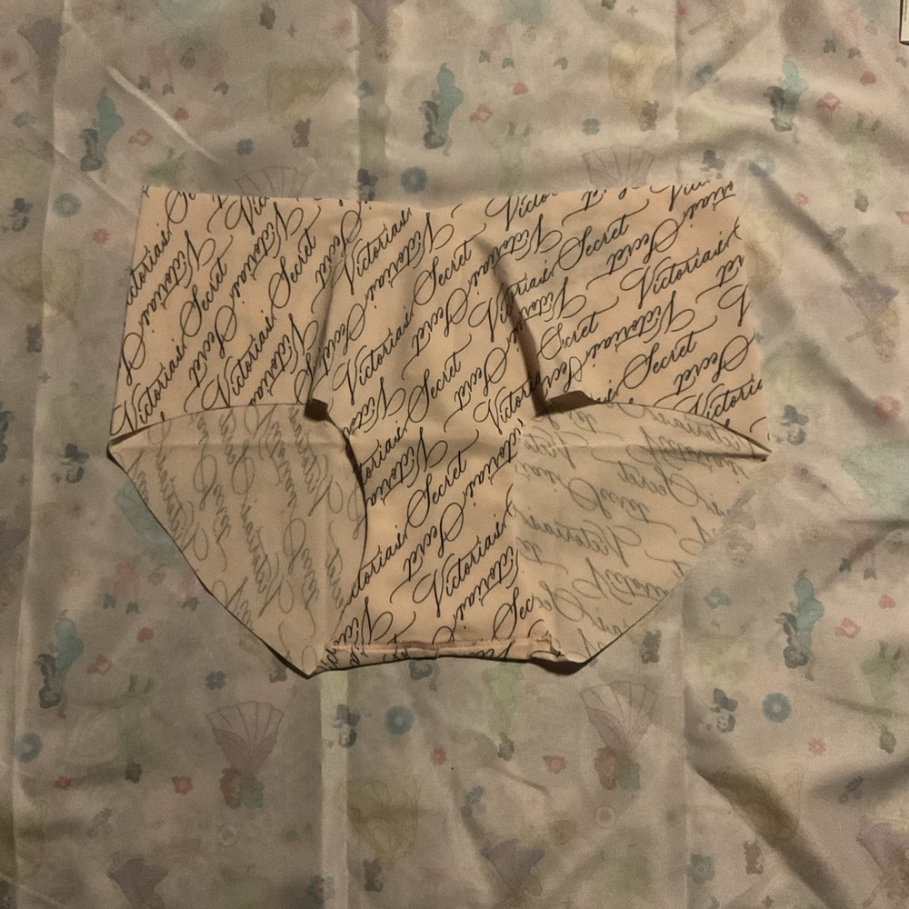 Victoria’s Secret Cursive pattern Pink Nude panties Size S NWT